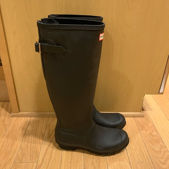 Hunter rain boots, original tall, black, size 8 - Picture 2 of 4